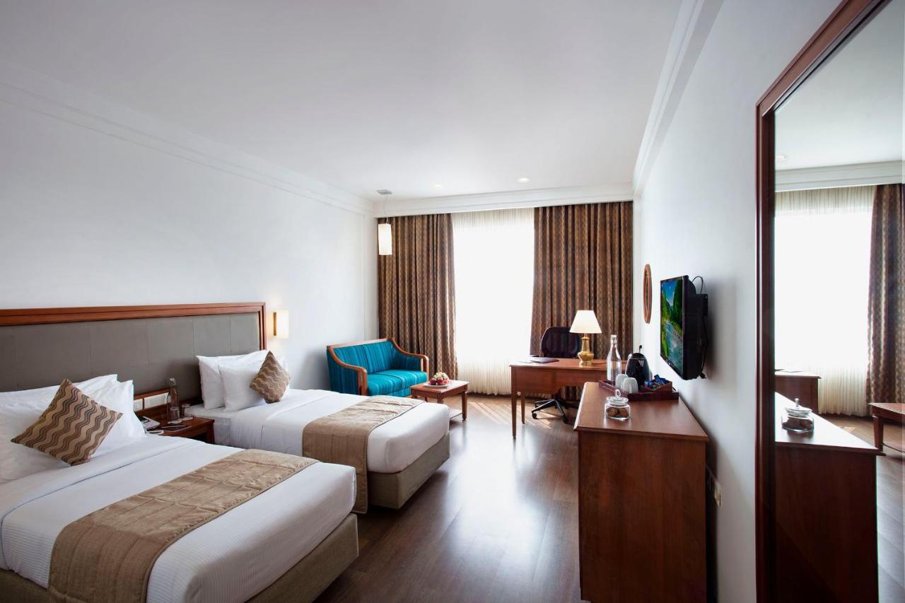 Monsoon Empress Hotel 5*