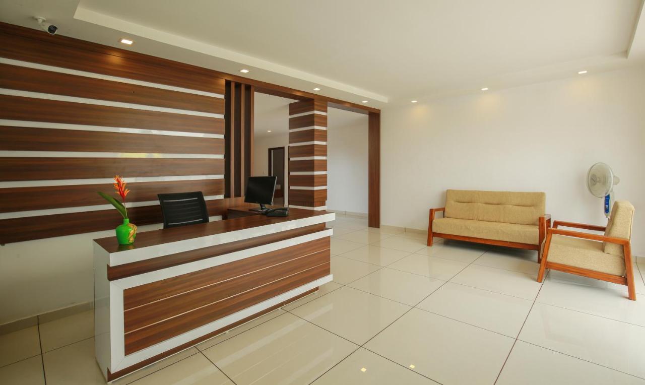 Phoenix Holidays Hotel Kochi