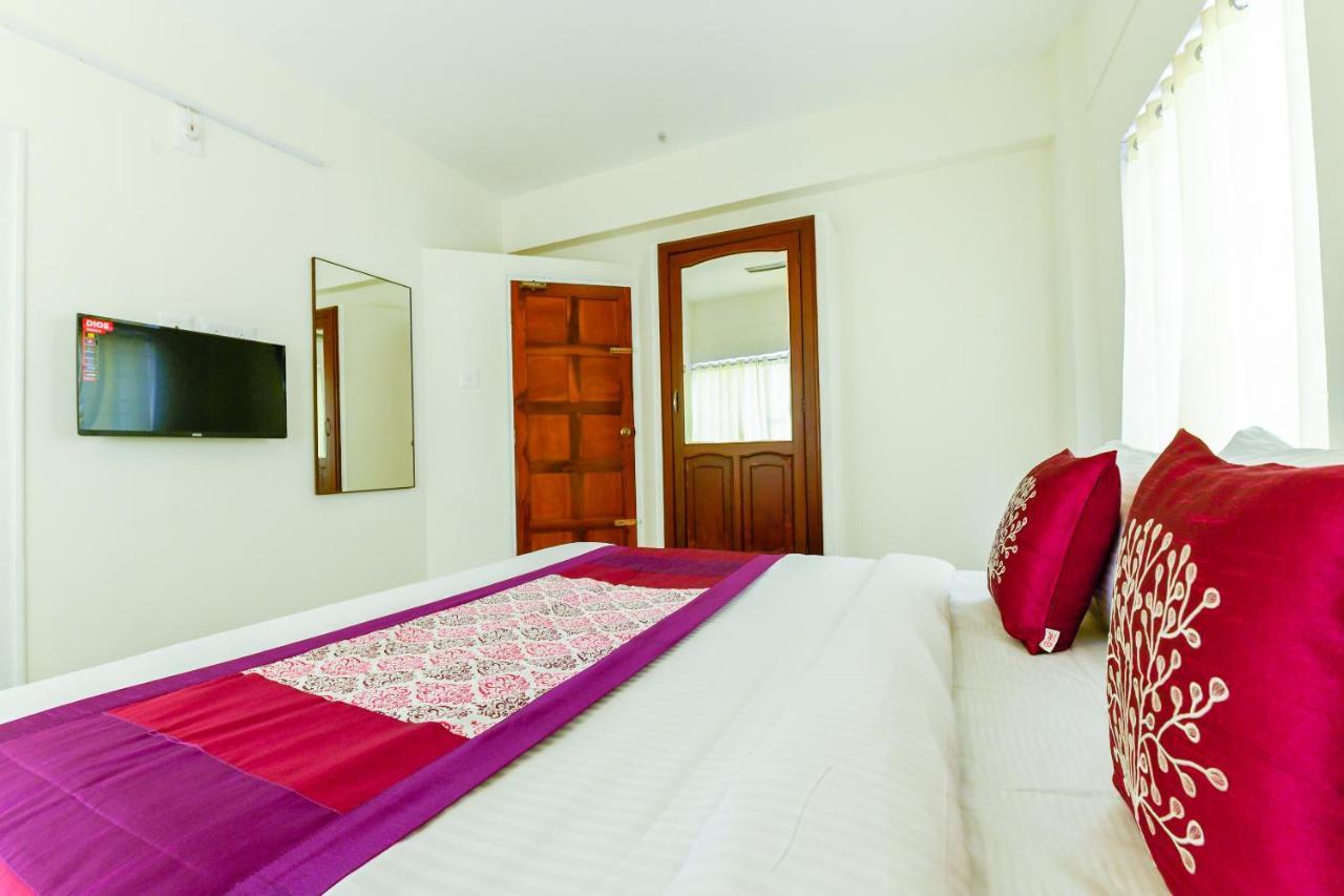 Oyo 11328 Chandrika Residency