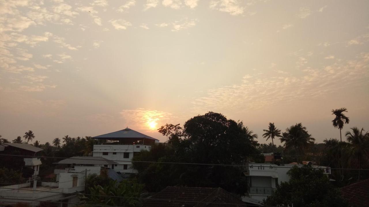 Adams Wood House Ayurveda Homestay Kochi