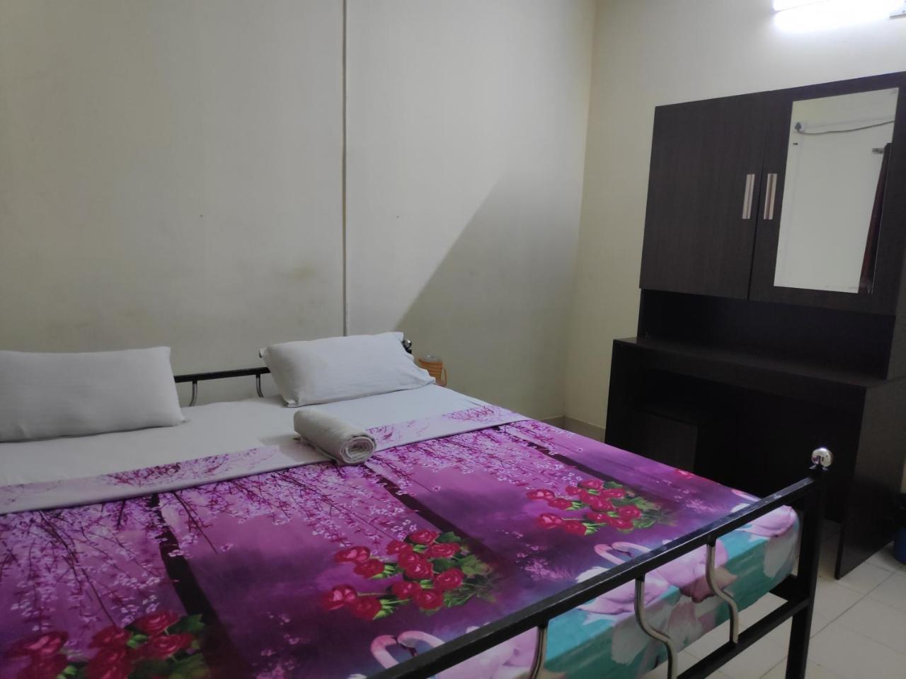 Hotel Silver Space *