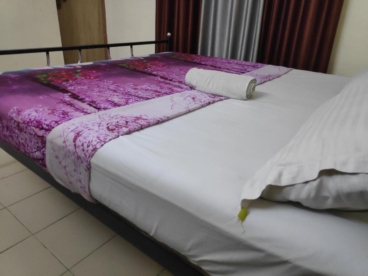 Hotel Silver Space *