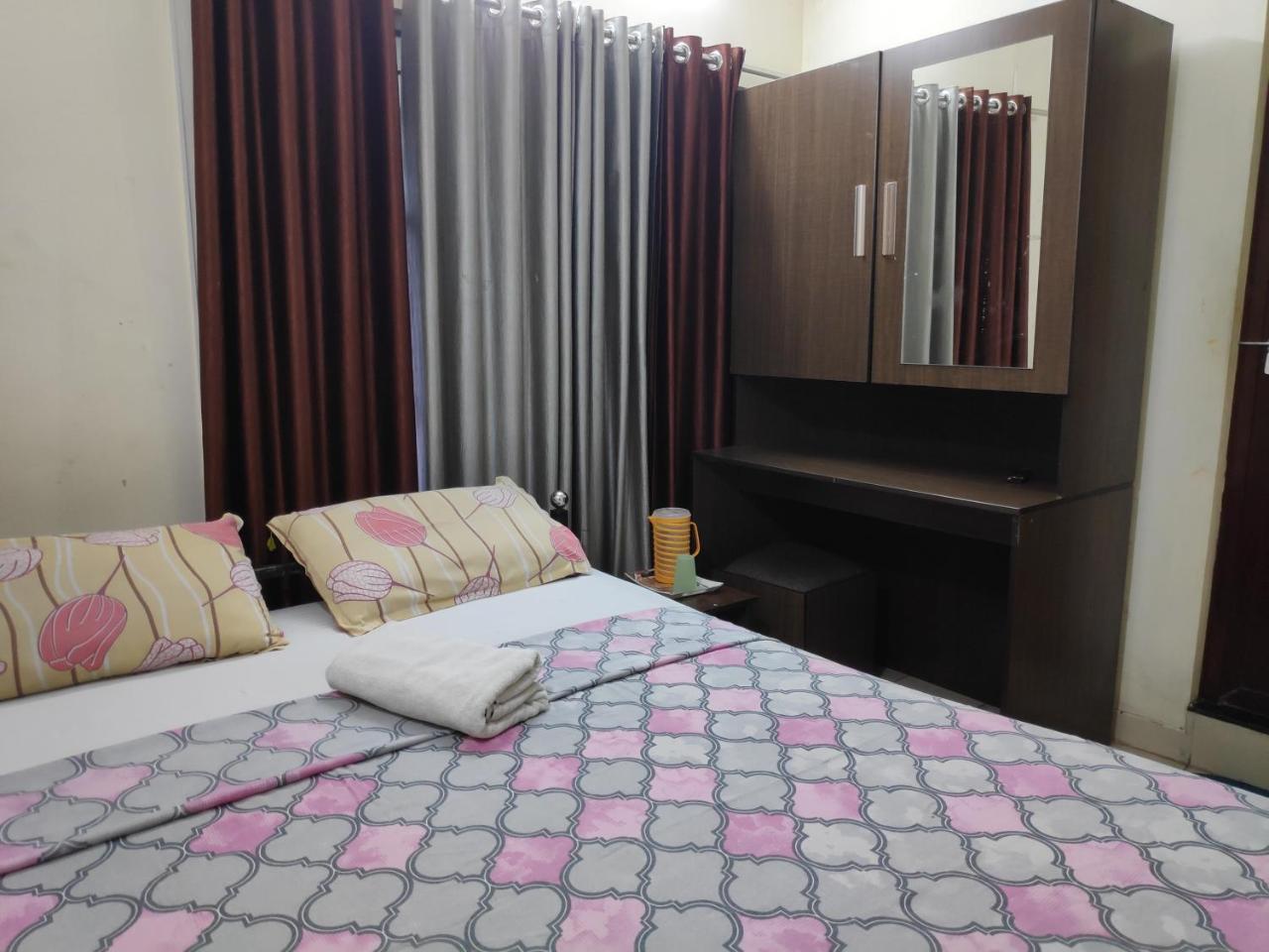 Hotel Silver Space *