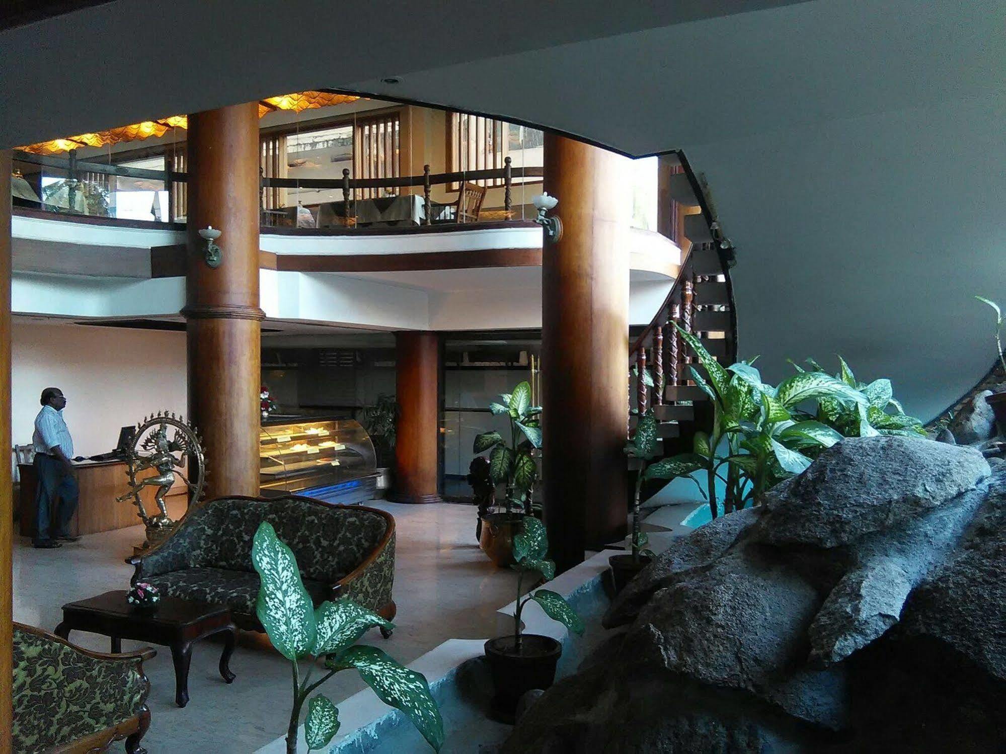 The Woods Manor Mg Road Kochi