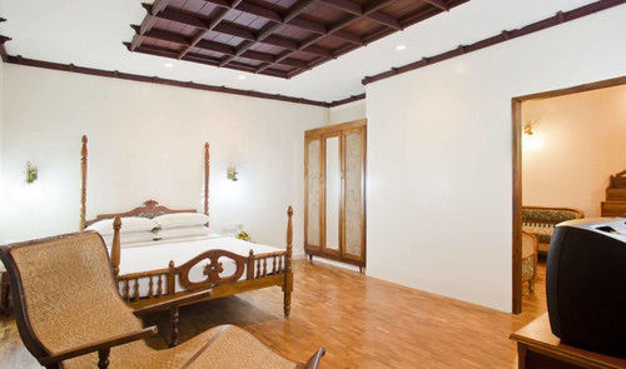 Hotel The Woods Manor Mg Road Kochi