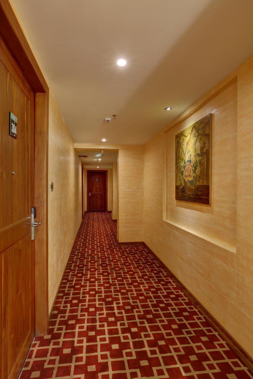 Jvk Park Hotel