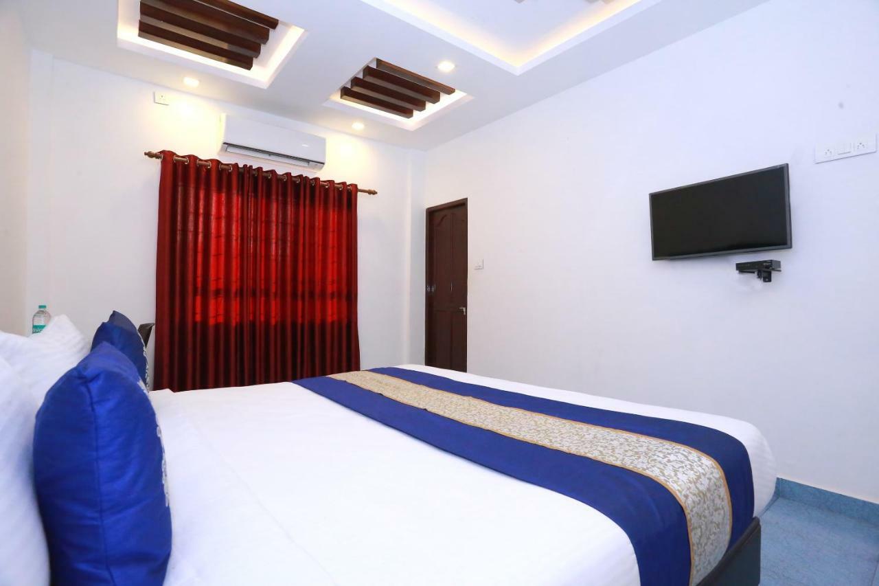 Hotel Oyo Flagship Malabar Plaza
