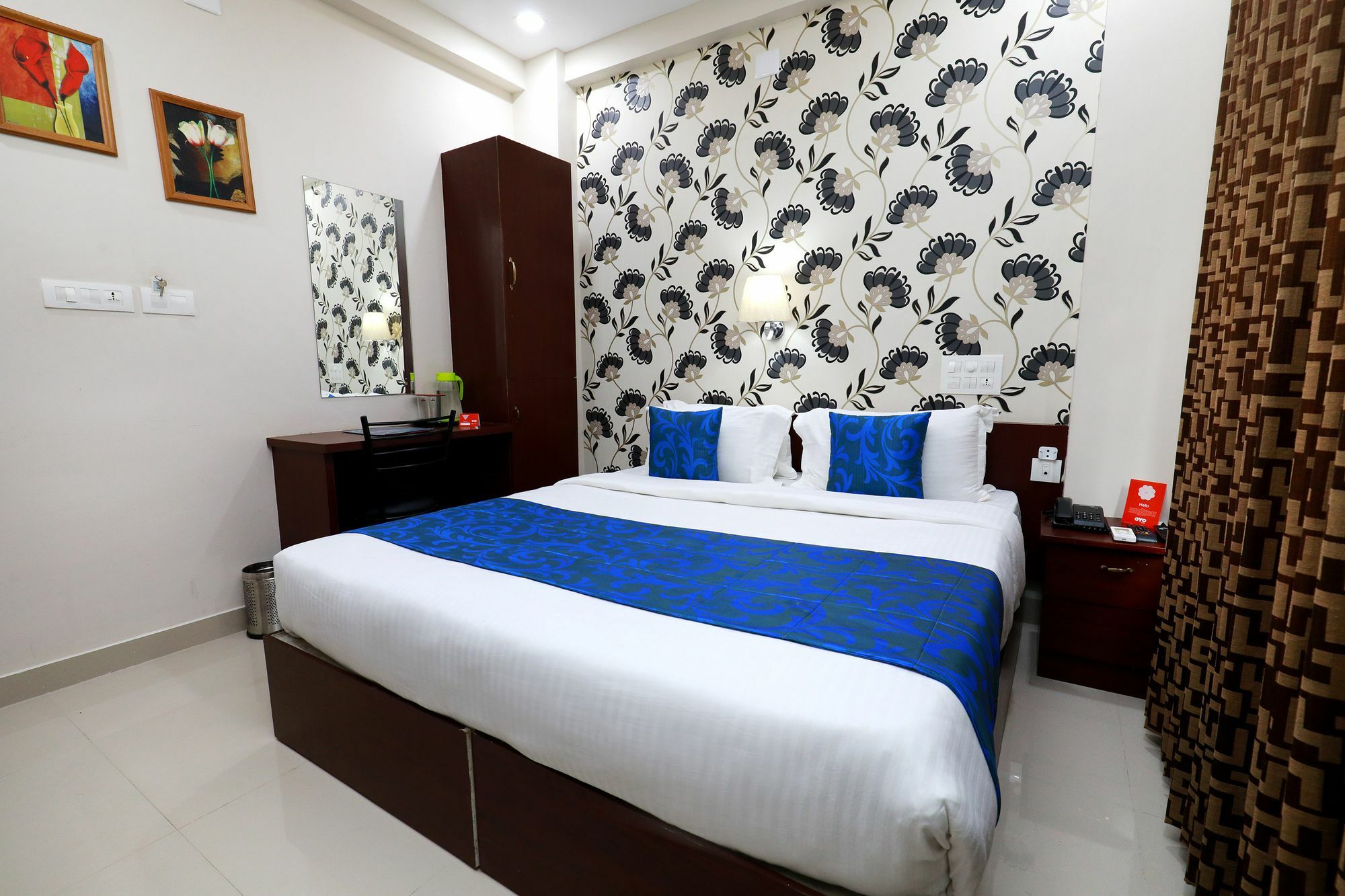 Oyo 6728 Almas Residency