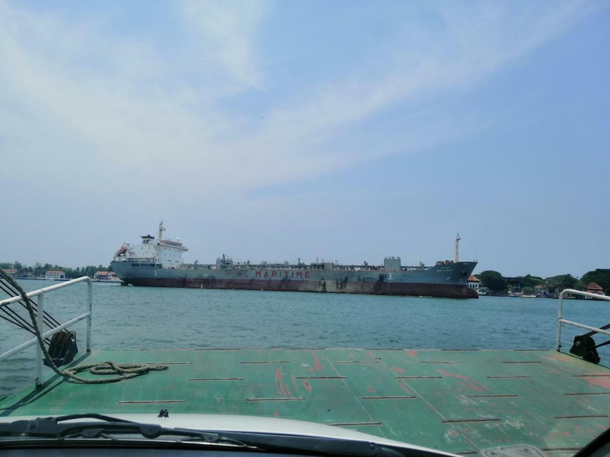 Maria Glory Kochi