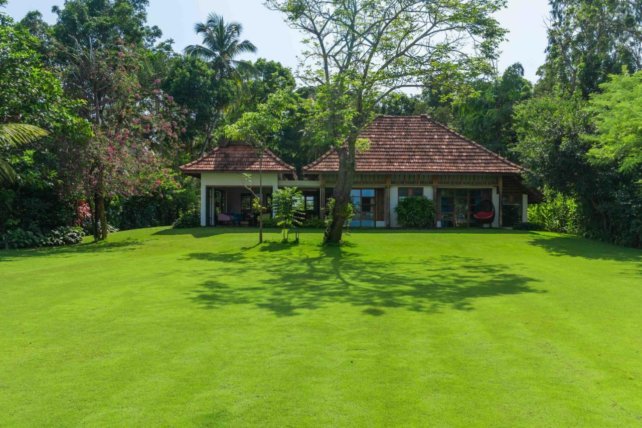 Cheppanam House With Backwater View And Pvt Lawn By Stayvista *