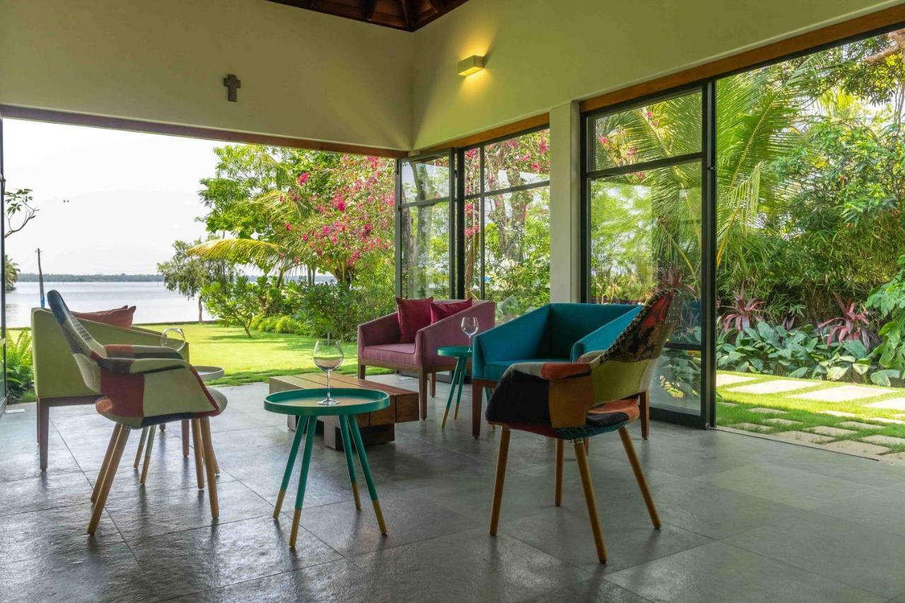 Cheppanam House With Backwater View And Pvt Lawn By Stayvista * Kochi