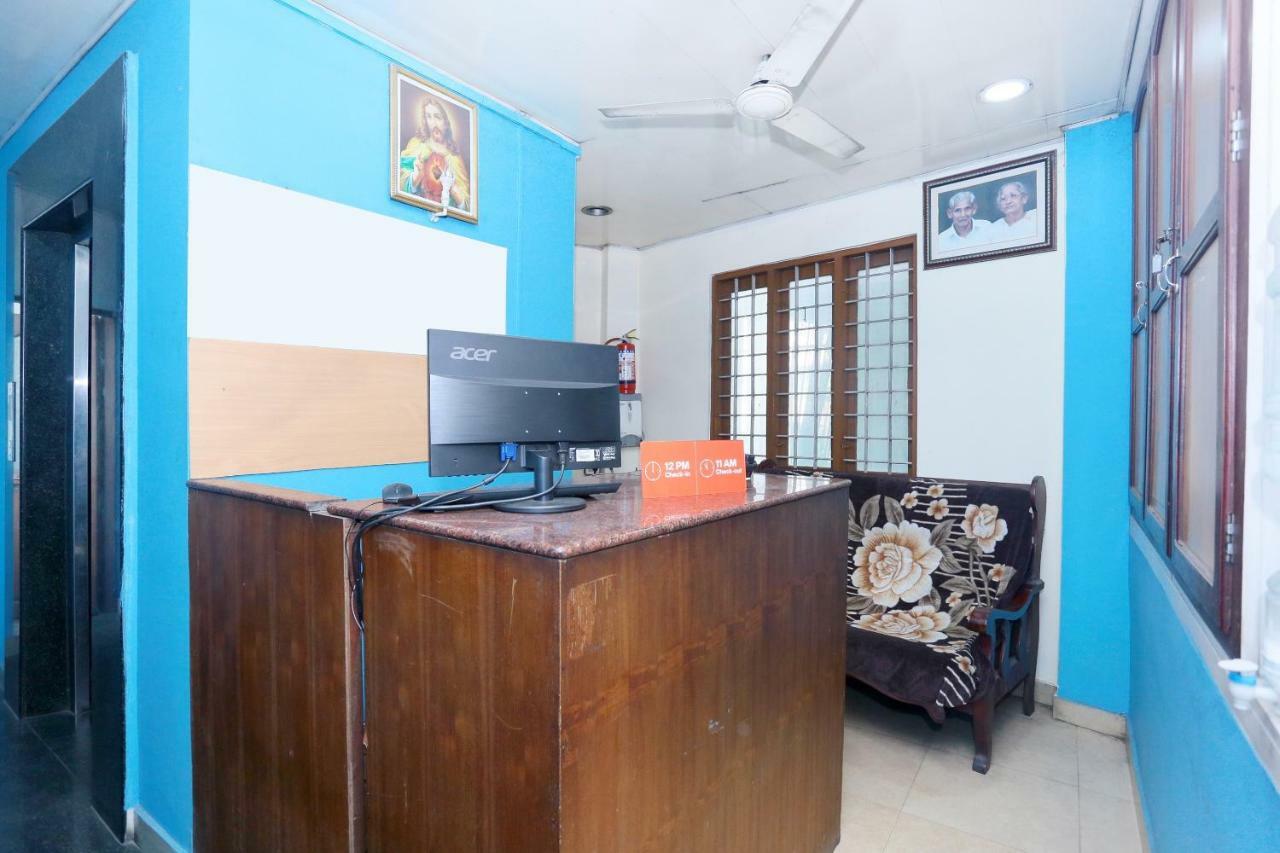 Oyo 39853 Manna Residency Hotel 3*