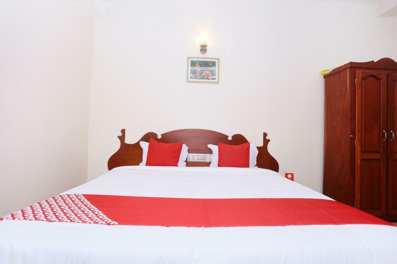 Hotel Oyo 39853 Manna Residency Kochi