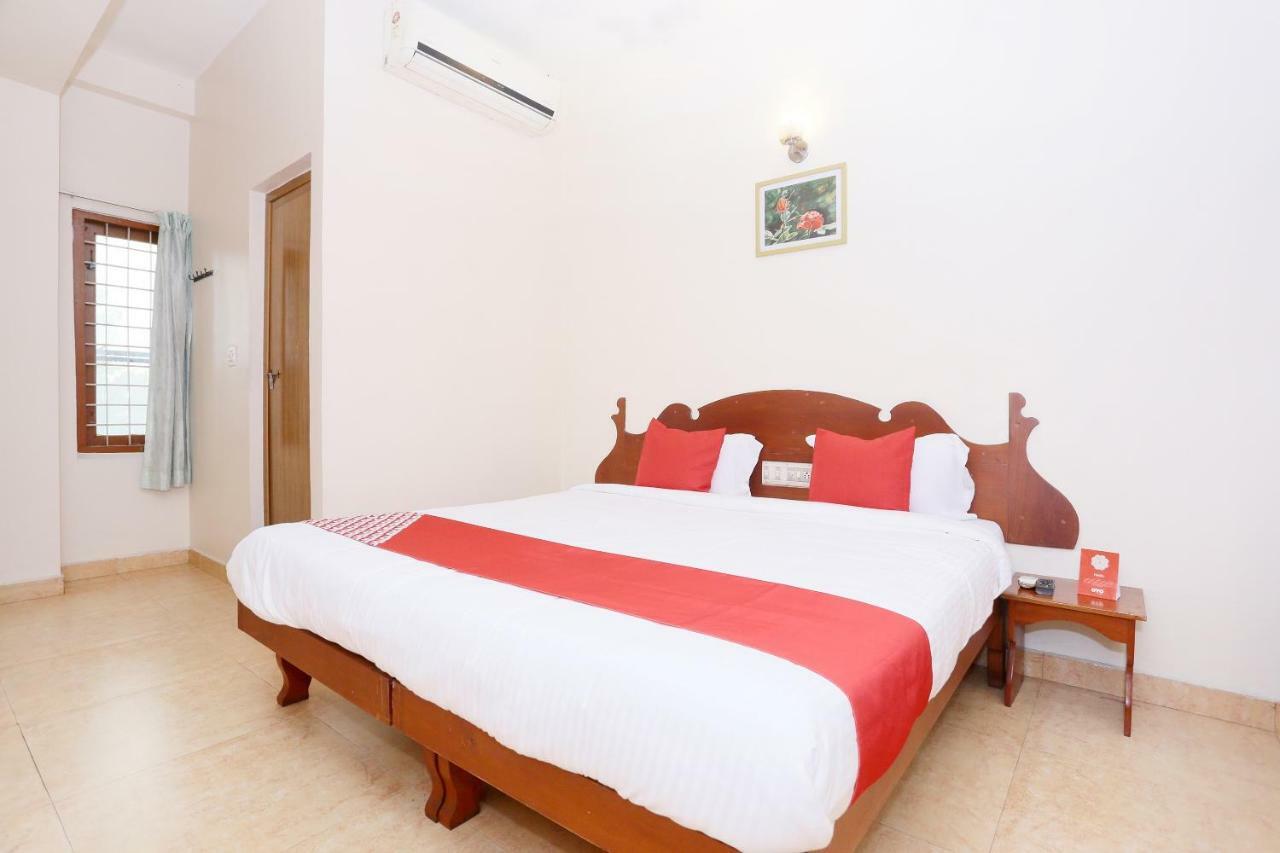 Oyo 39853 Manna Residency