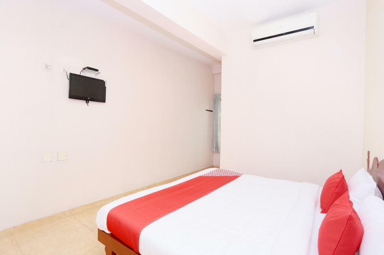 Oyo 39853 Manna Residency 3*