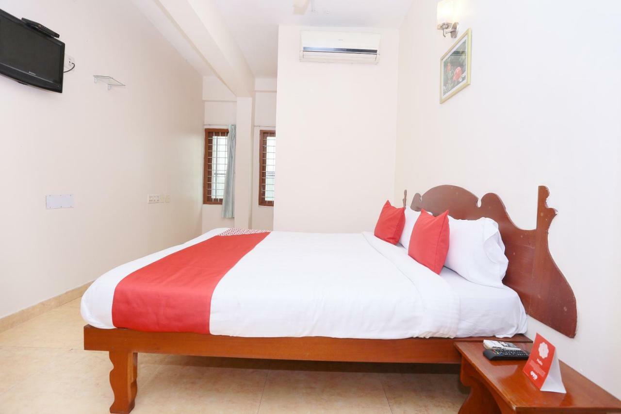 Oyo 39853 Manna Residency 3*