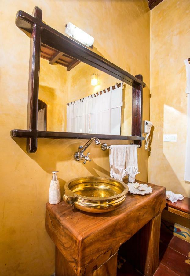 Hotel Secret Garden, A Boutique