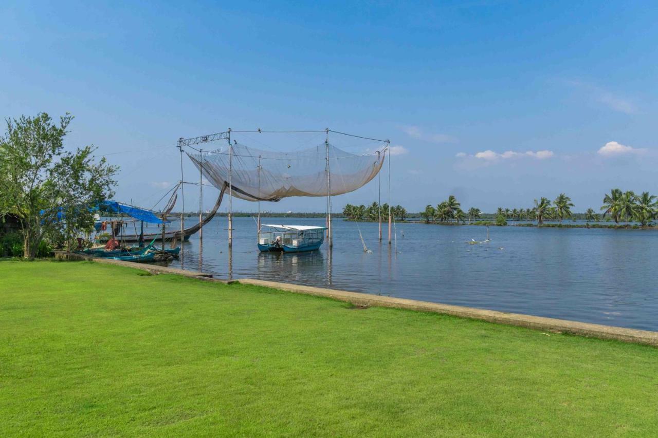 Cheppanam House With Backwater View And Pvt Lawn By Stayvista Villa *