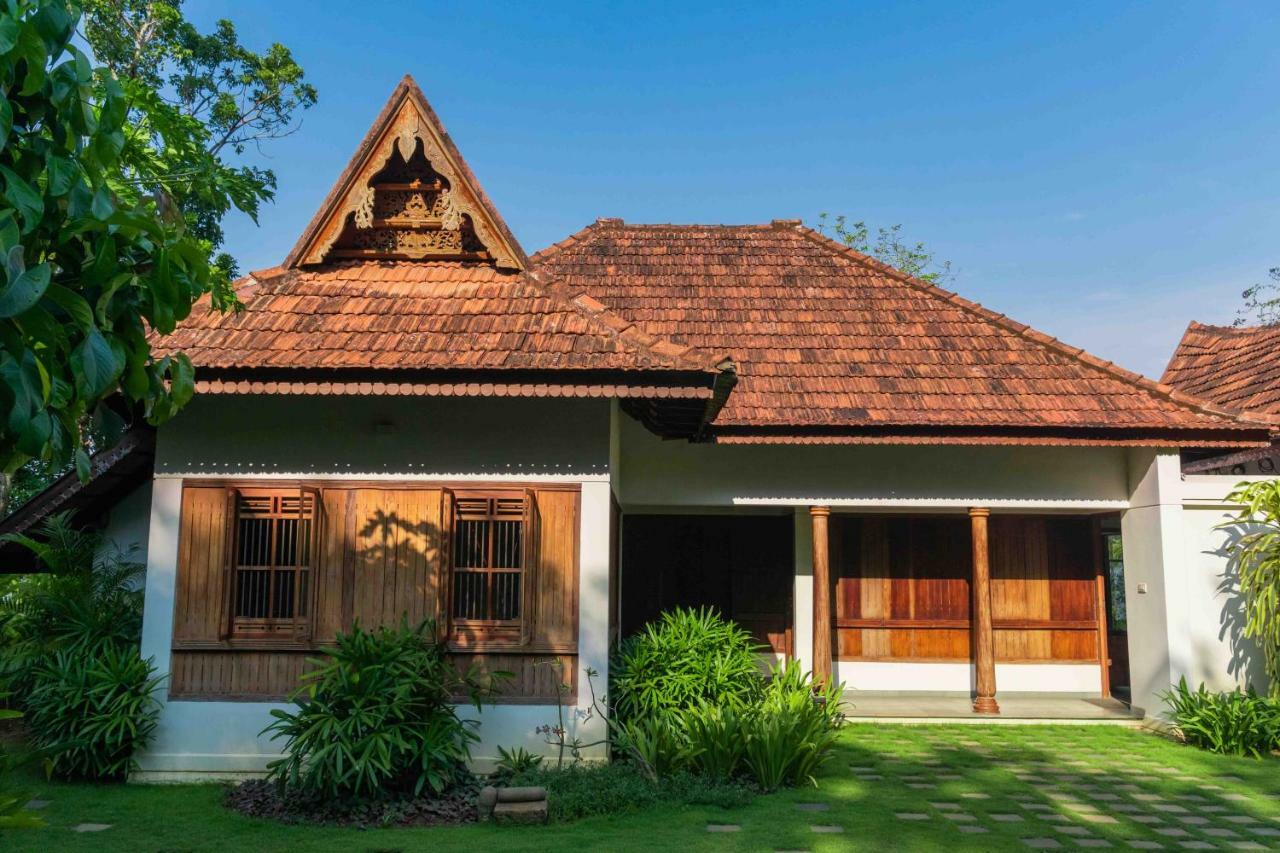 Villa Cheppanam House With Backwater View And Pvt Lawn By Stayvista *