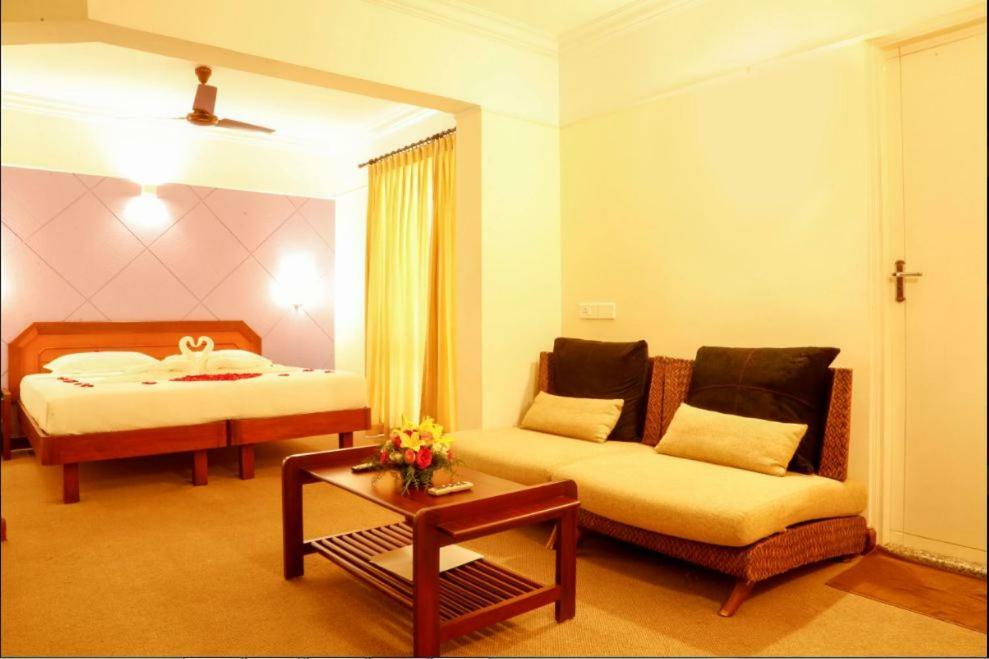 Hotel Riviera Suites