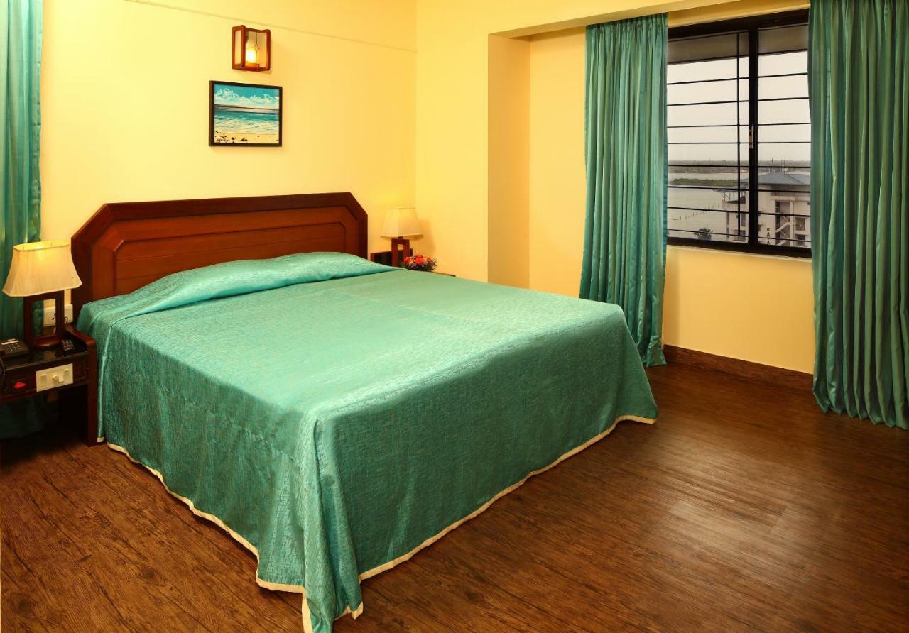 Riviera Suites Hotel Kochi
