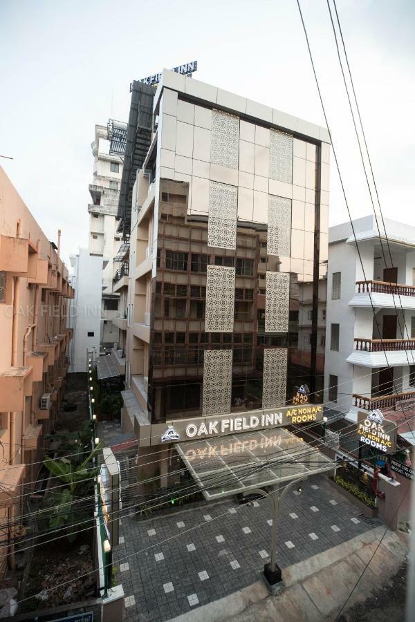 Hotel Oak Field 3*