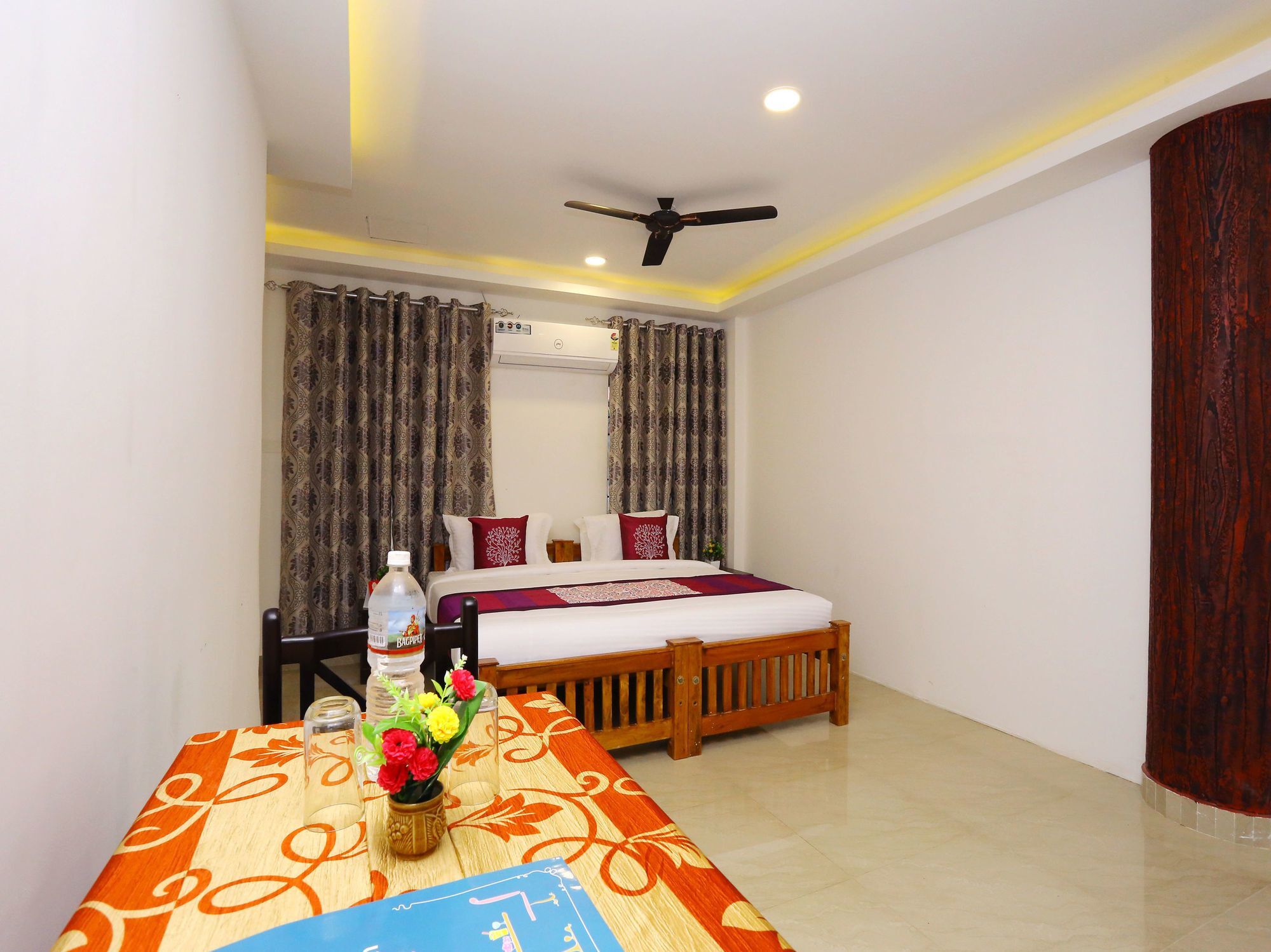 Oyo 9620 Emza Residency Hotel Kochi