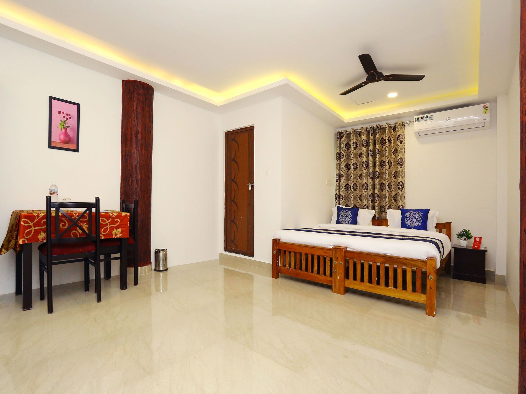 Oyo 9620 Emza Residency Hotel 3*