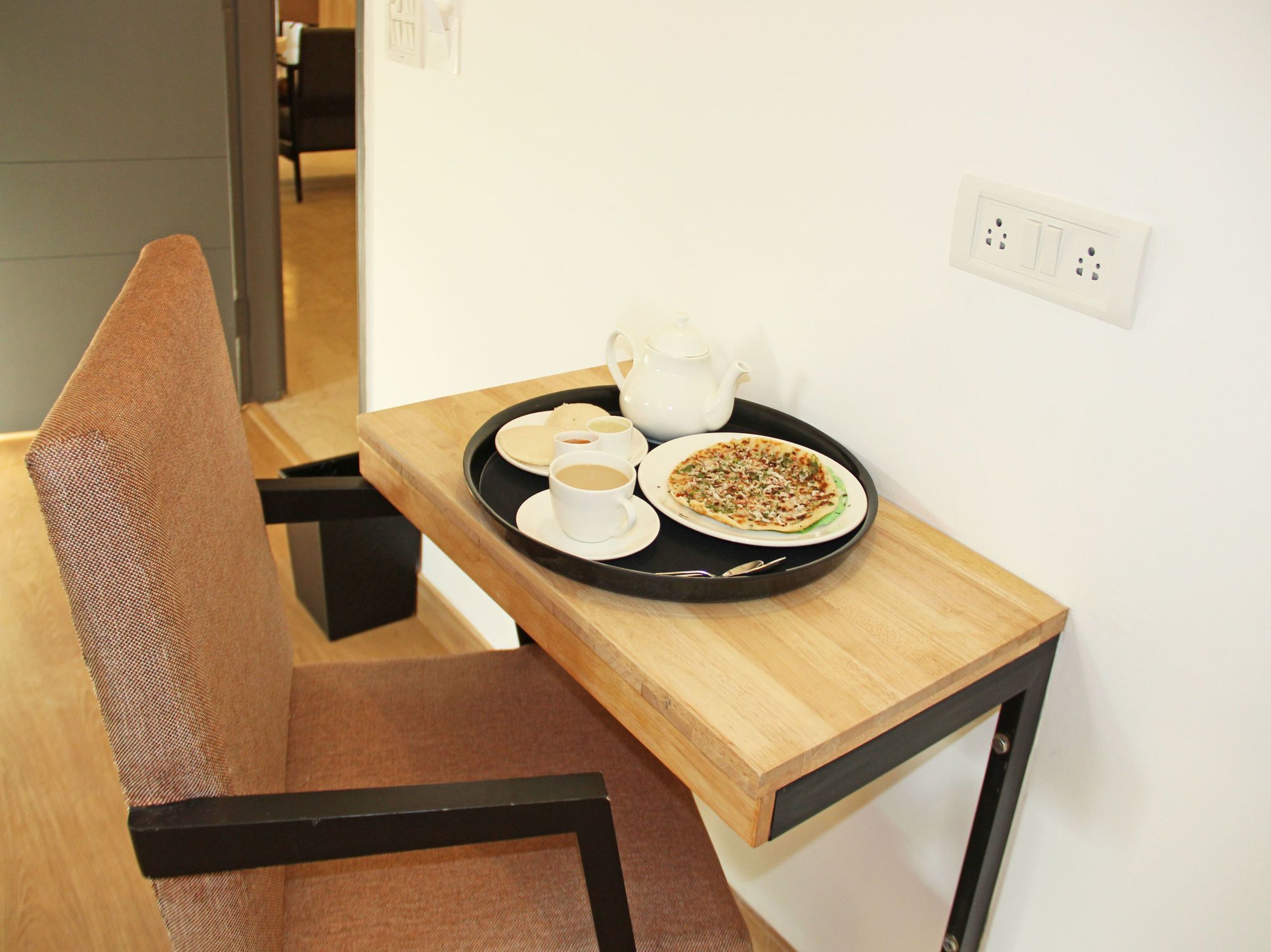Oyo 10278 Caprice Residency Hotel