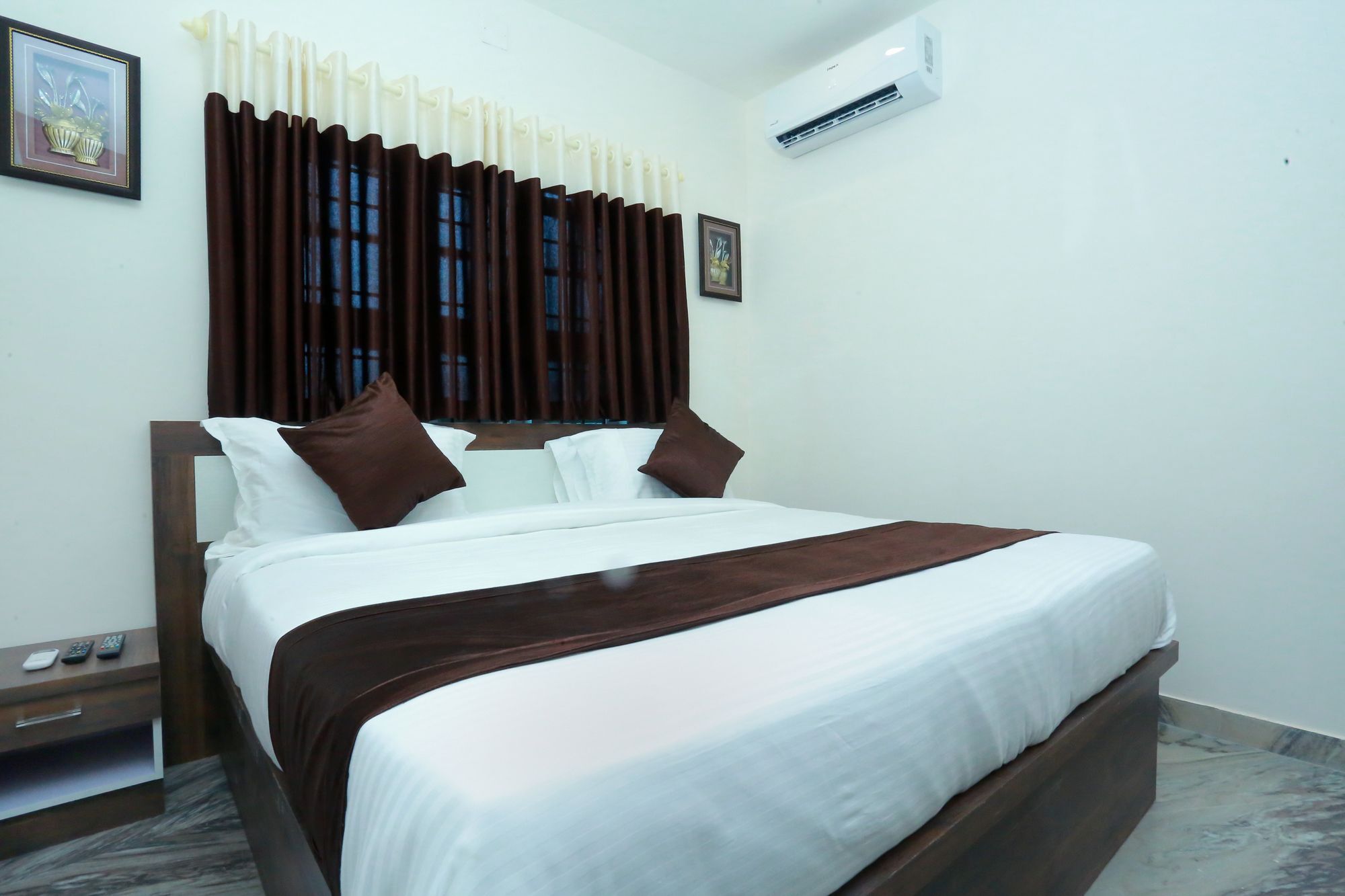 Oyo 10278 Caprice Residency Hotel 3*