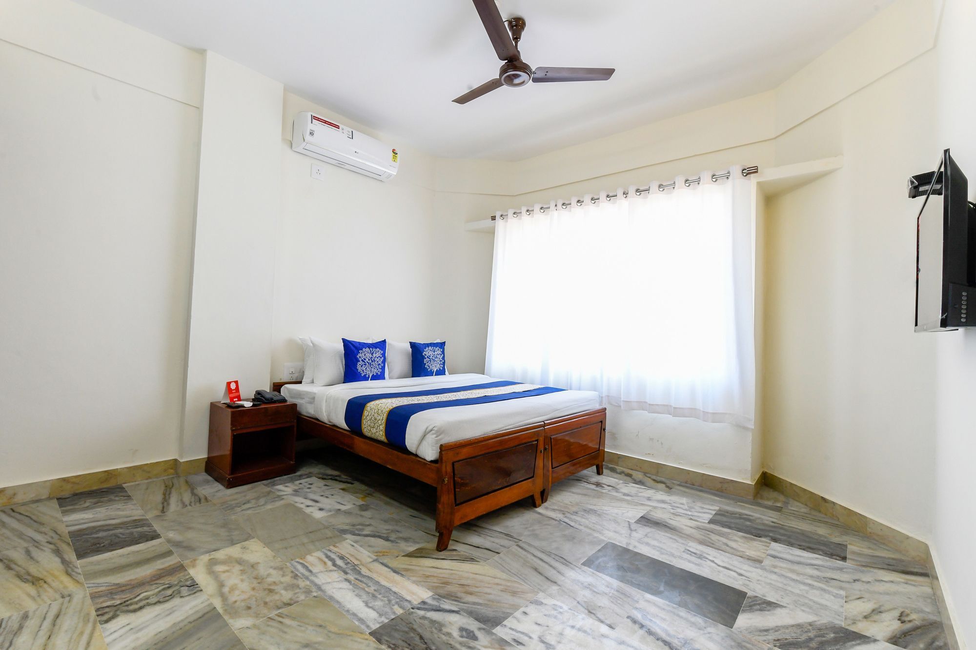 Hotel Oyo 11328 Chandrika Residency