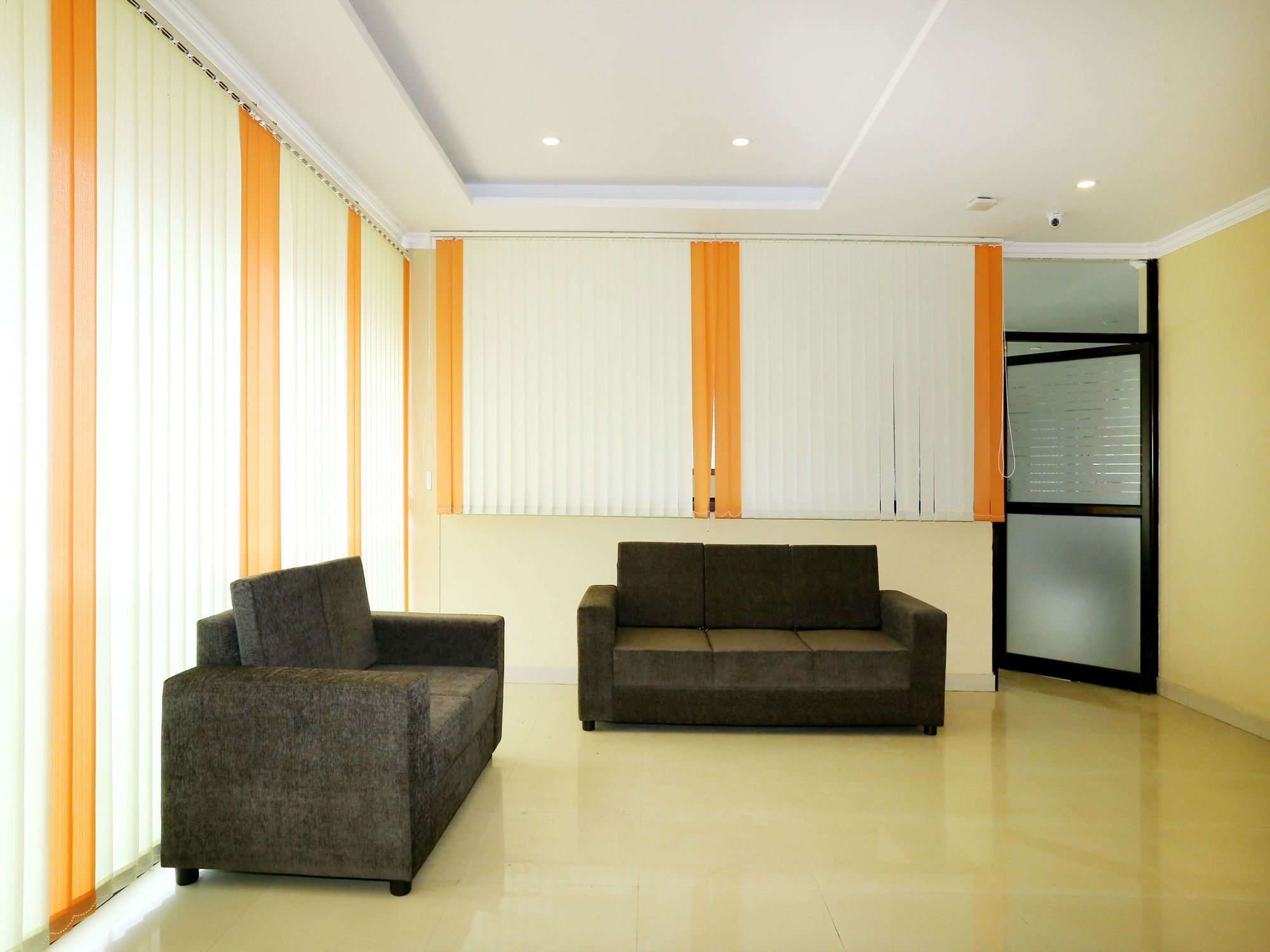 Hotel Collection O Kadavanthra Near South Railway Station