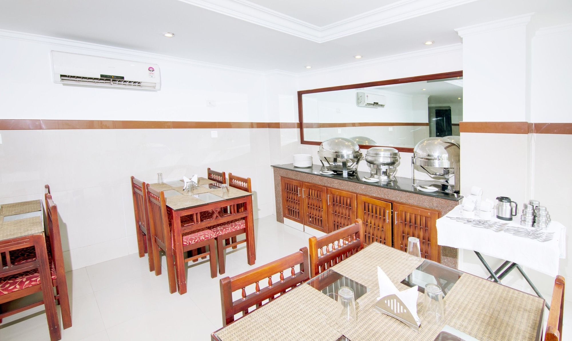 Treebo Center Point Hotel Kochi