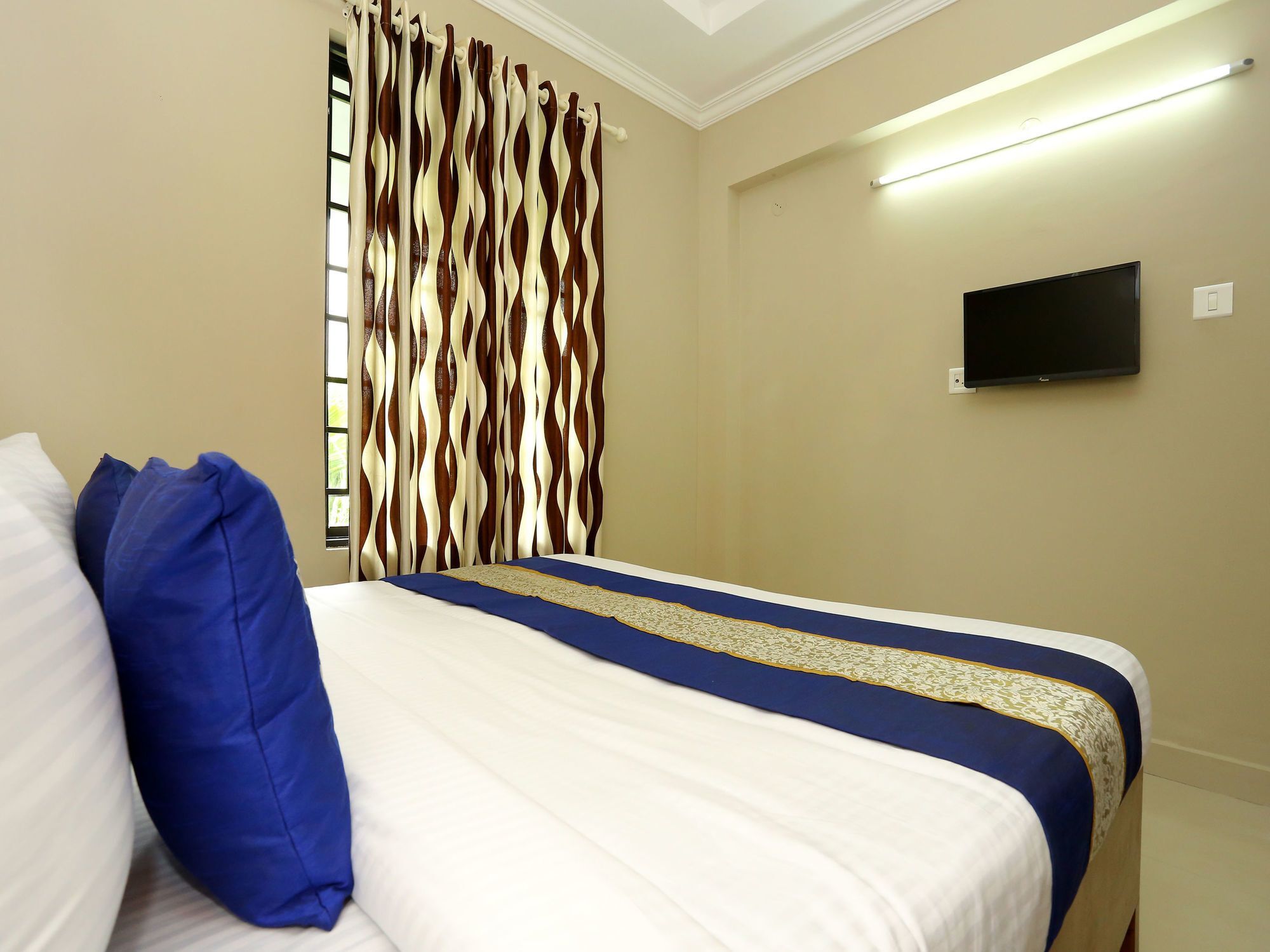 Collection O Kadavanthra Near South Railway Station 3* Kochi