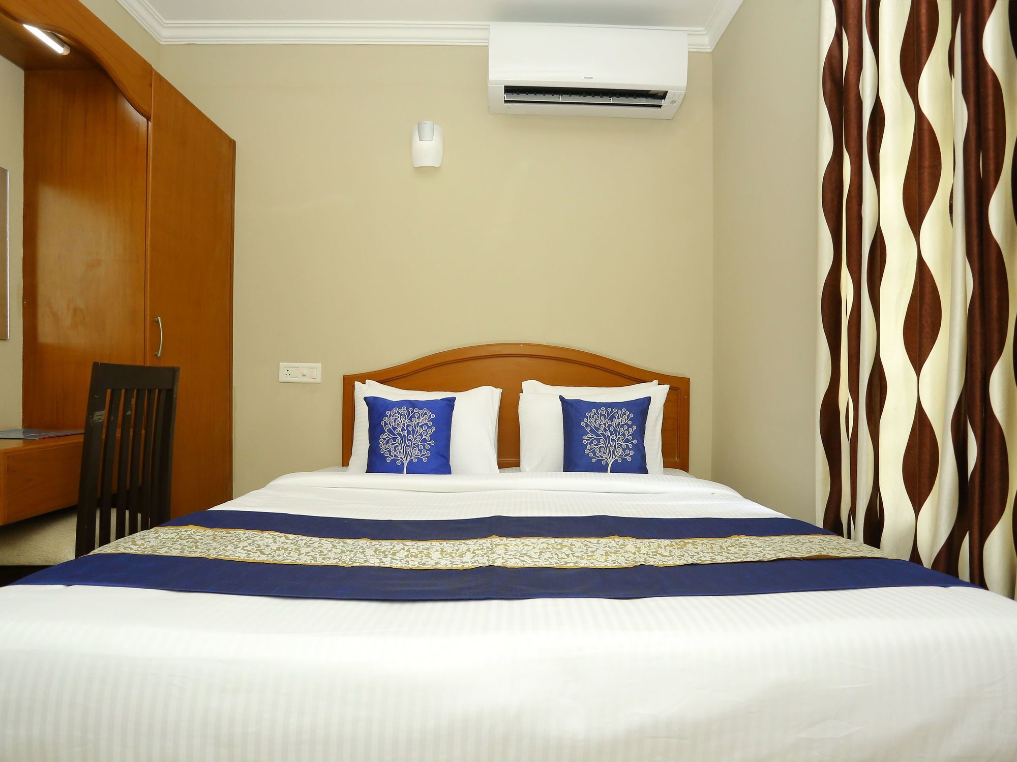 Hotel Collection O Kadavanthra Near South Railway Station Kochi