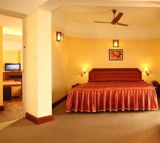 Riviera Suites 4*