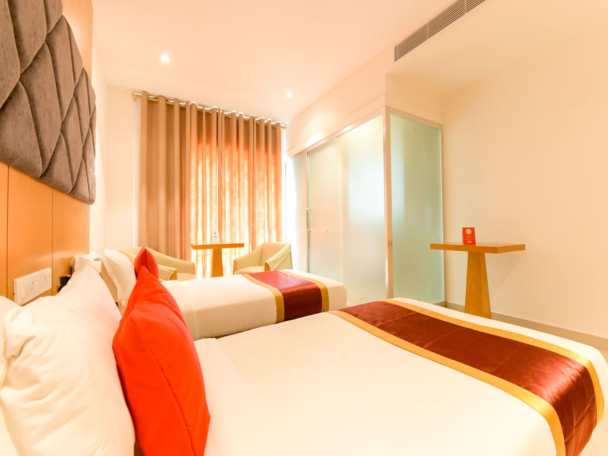 Oyo 12670 Connect Hotel 3*