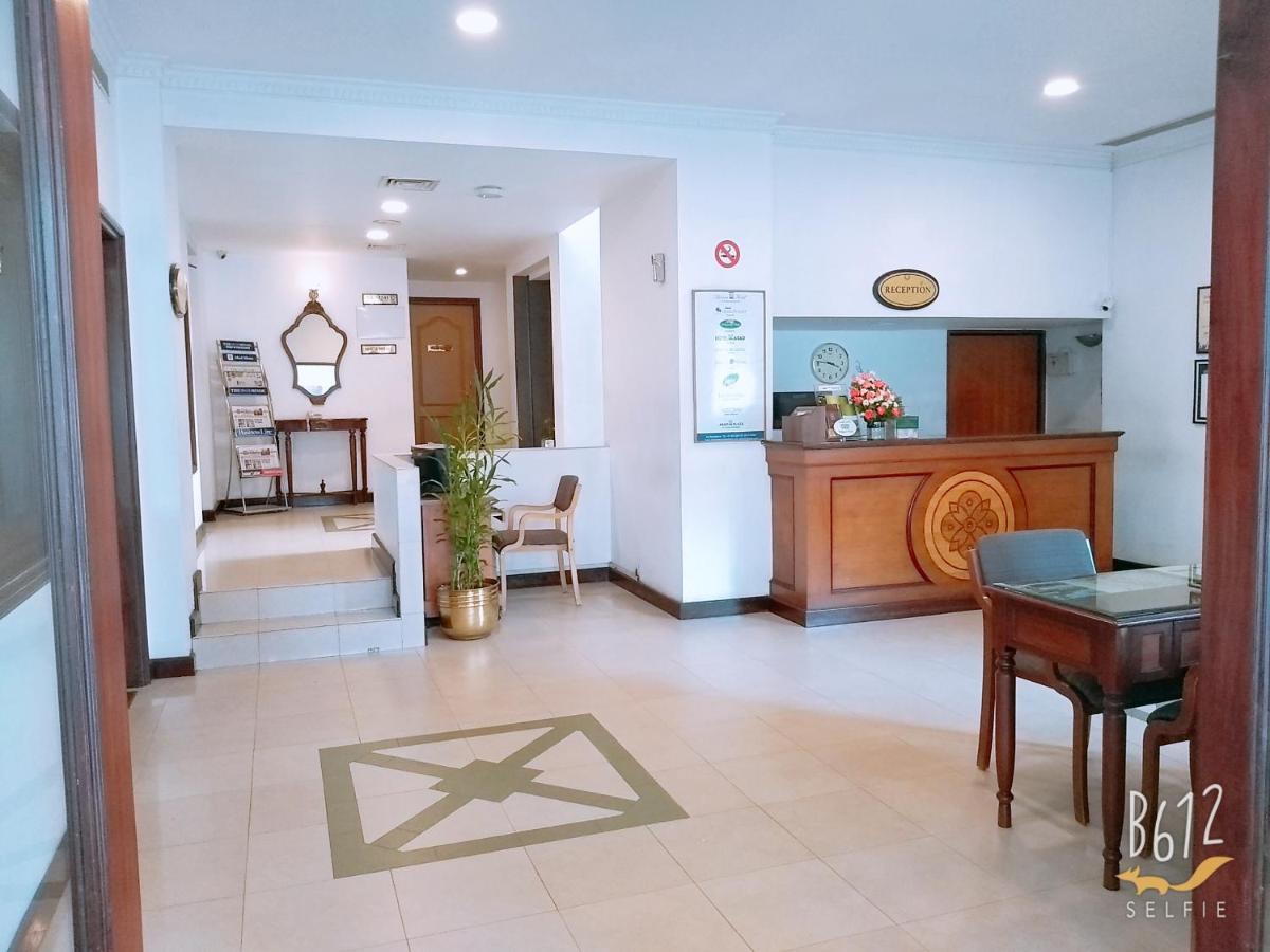 Hotel Abad Metro