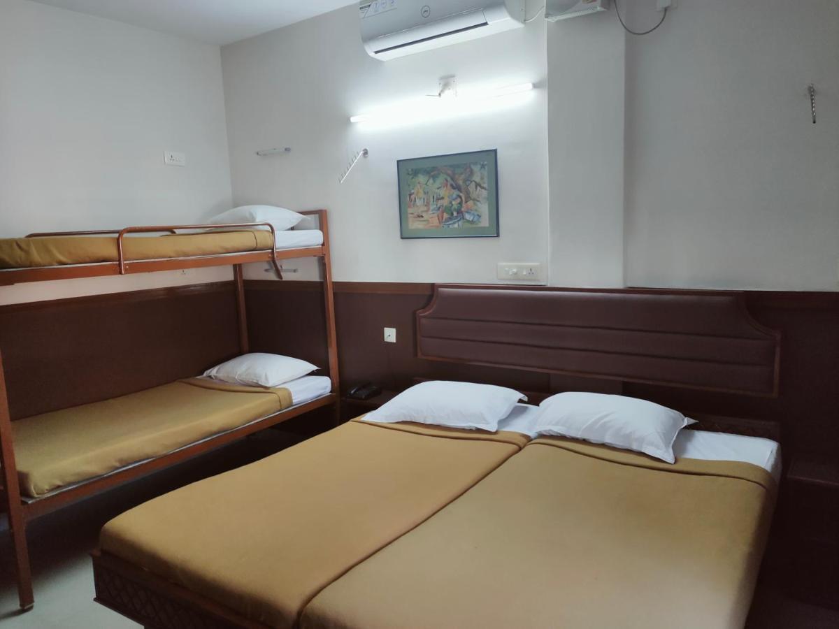 Hotel Maple Regency *