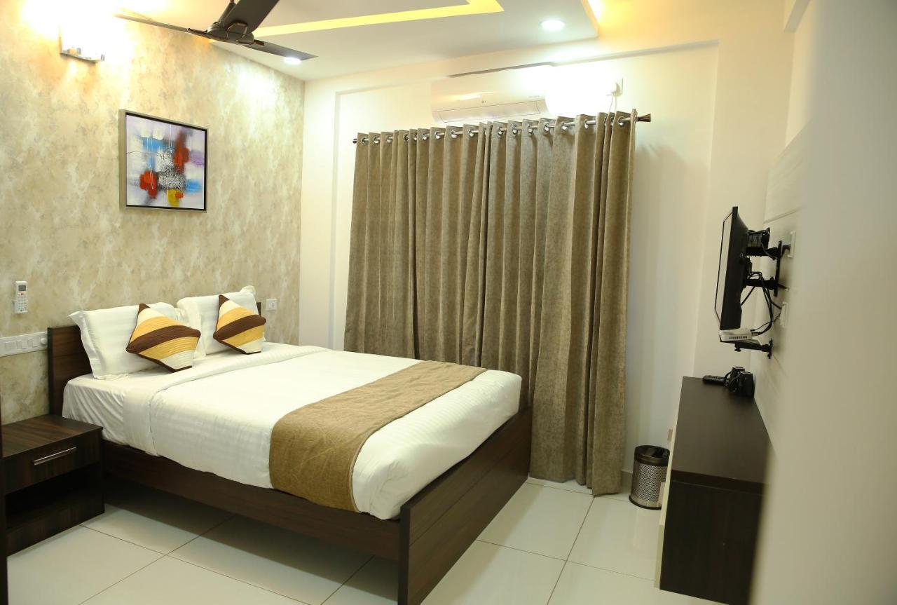 Eden Isle Luxury Service *