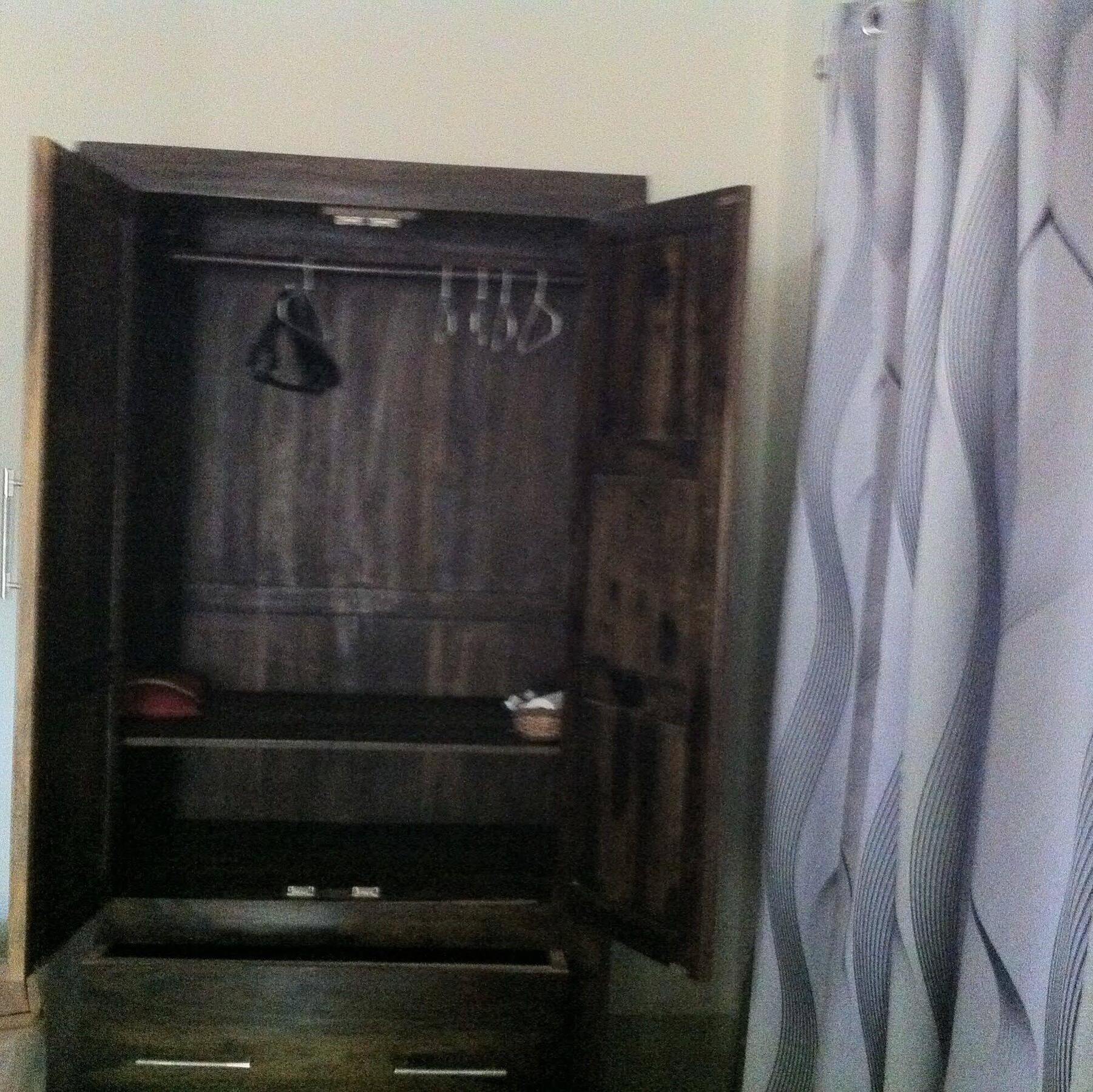 Oyo 63551 Pleasant Near Guest house 3*