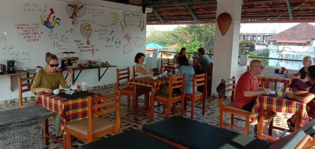 Bed & Breakfast La Lune Kochi