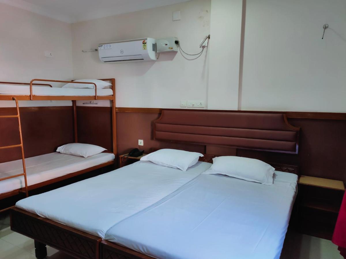 Hotel Maple Regency Kochi