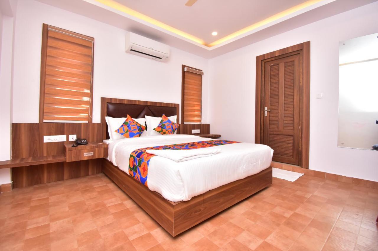 Orchid Suites Cochin Hotel