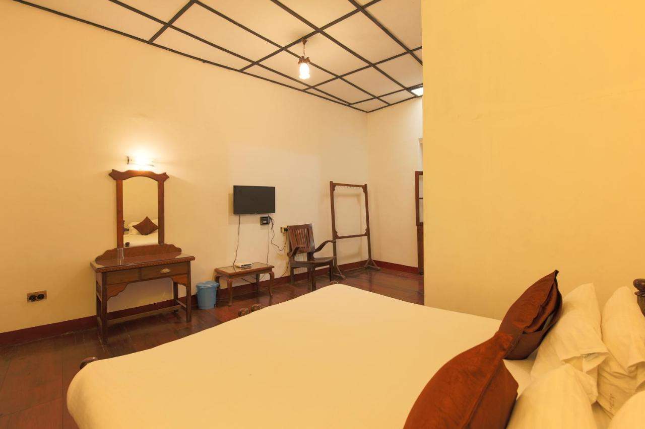 Rossitta Wood Castle Bed & Breakfast Kochi