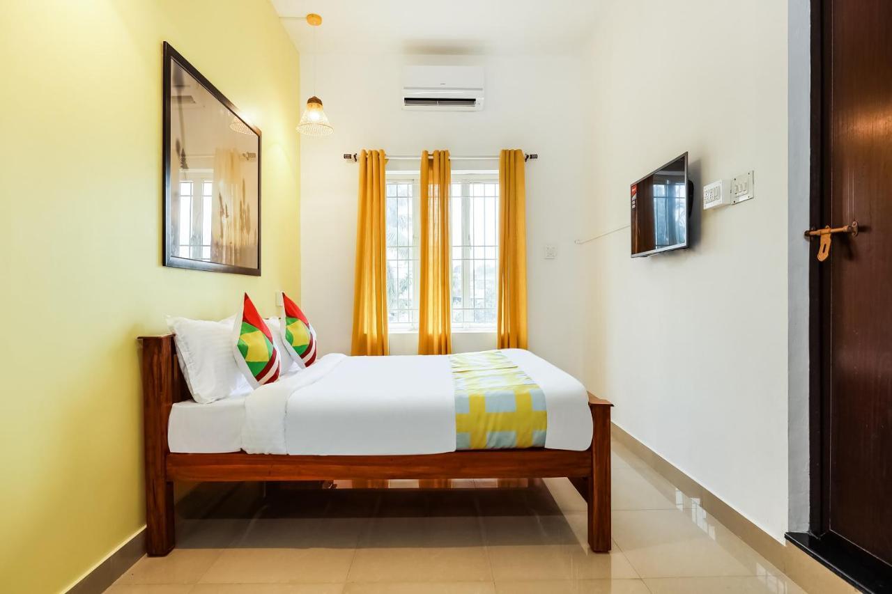 1br Welcoming Homely Near Kims Hospital 3* Kochi