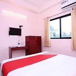 Oyo 13577 Tkr Metro Residency