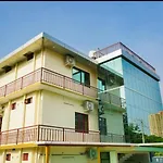 Kalapurayil Residency