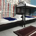 Brisbane Lodge & Hostel