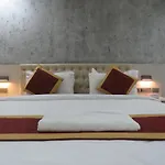 Hotel Reegate Inn Near South Railway Station